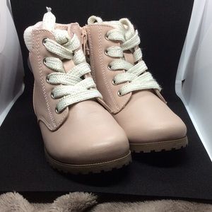 GIRLS BOOTS